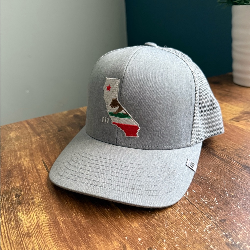 Travis Mathew California Trucker Golf Hat Cap Malbon SnapBack PGA Rhoback